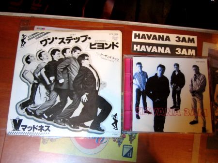 MADNESSの日本盤レコードとHAVANA 3AMのCD。