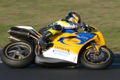 DUCATI 748SPSのレーサー仕様バイク
