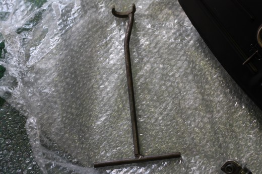 フューエルコックを外す専用の工具