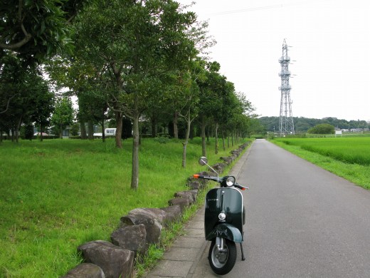 朝一番で試運転されたvespa50s