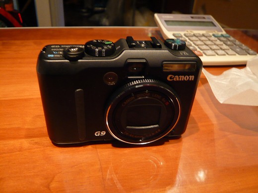購入したCanon PowerShot G9のデジタルカメラ本体