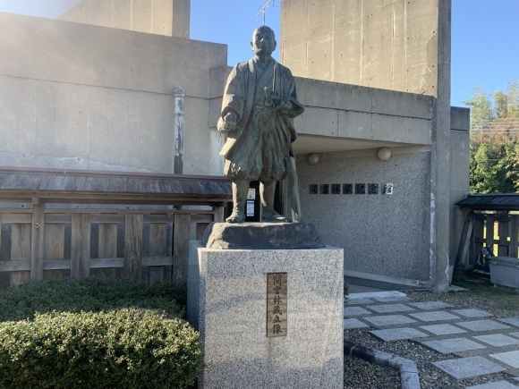 間宮林蔵の生家（茅葺き屋根の古民家）