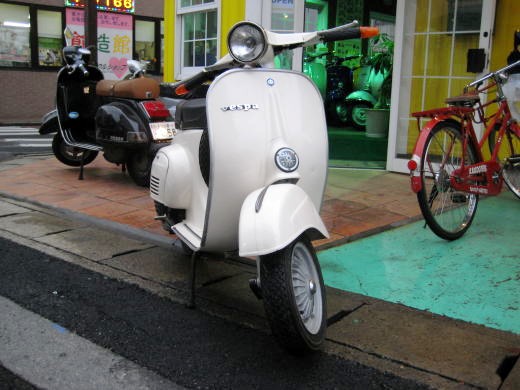 新たに入荷したアイボリーカラーのET3 走行1748km車輌
