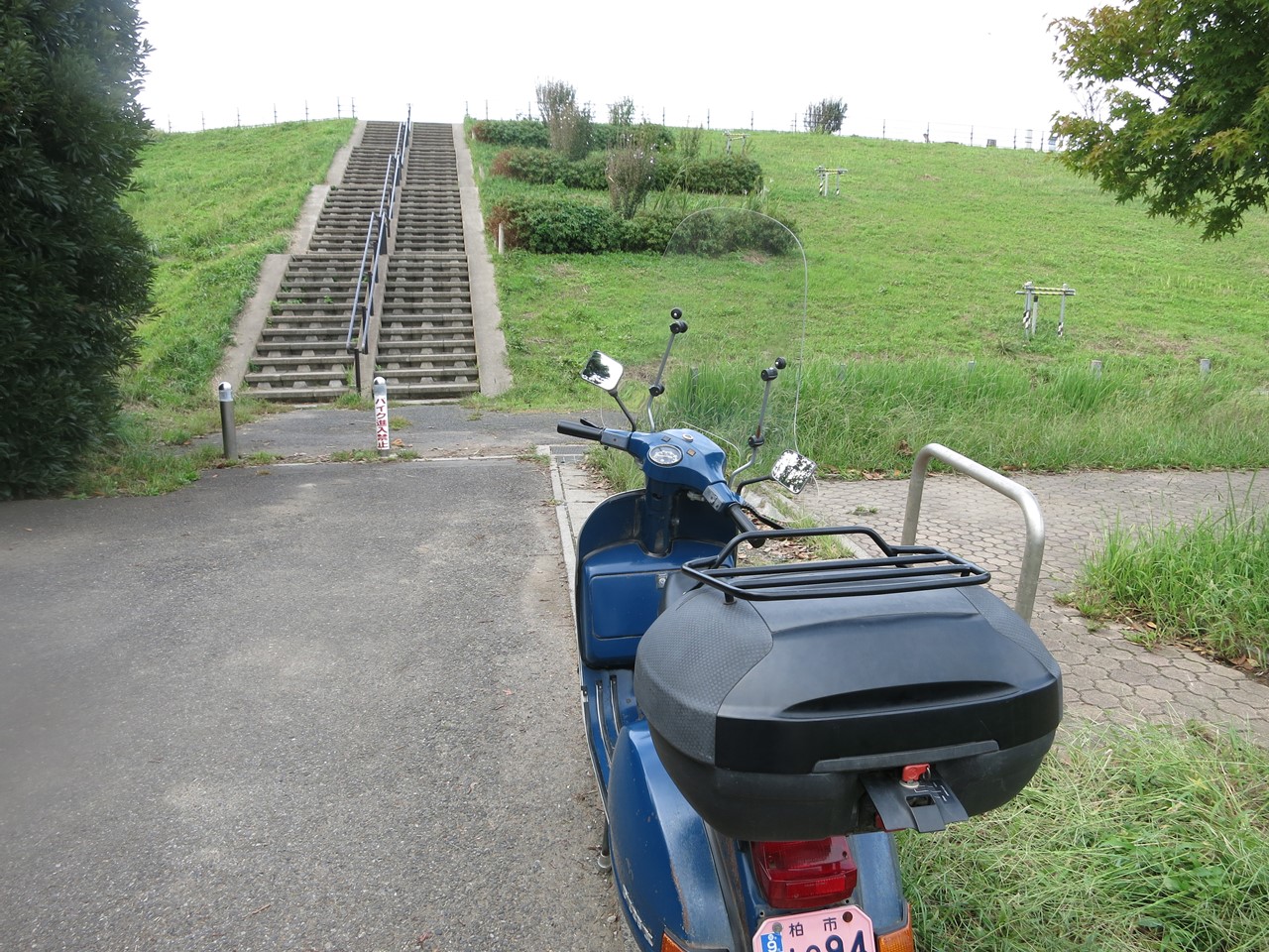 江戸川土手にて小休止