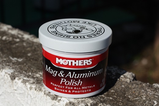 MOTHERSアルミポリッシュの容器