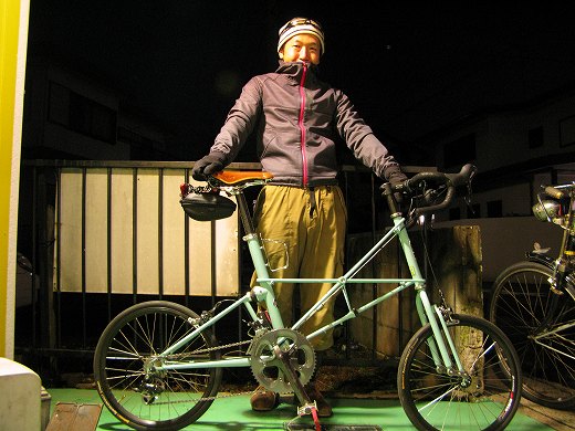 冬空の中パーツを買いに来店したお客様の自転車