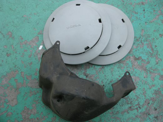 T5用ホイールキャップとエンジンカバー部品