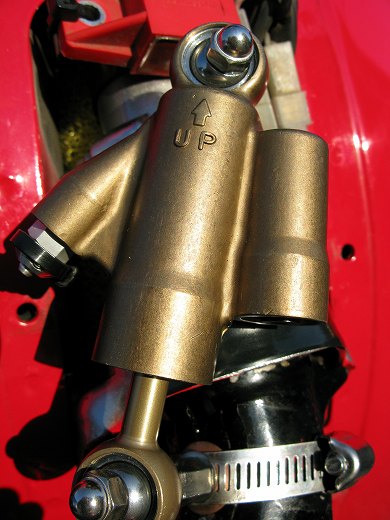 ホンダCRF250R用のステアリングダンパーを装着したPX200E