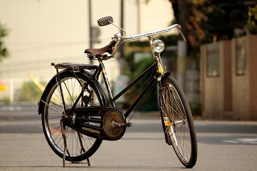 柏の夜を走る愛用の昭和レトロなミヤタ製自転車
