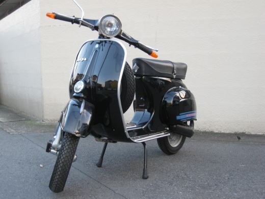 整備前の状態で入荷したミントグリーンのVespa 125ET3