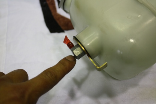 オイルジョイント部分の増し締め作業