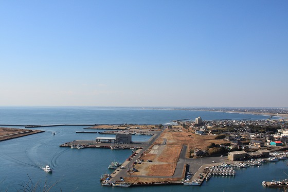 飯岡灯台から眺めた爽快な海の景色