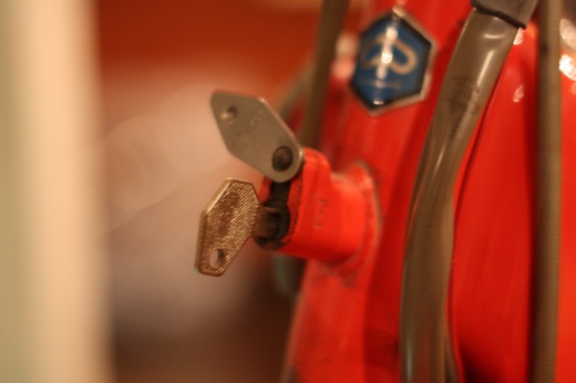 08-ciao-detail-vespa.jpg