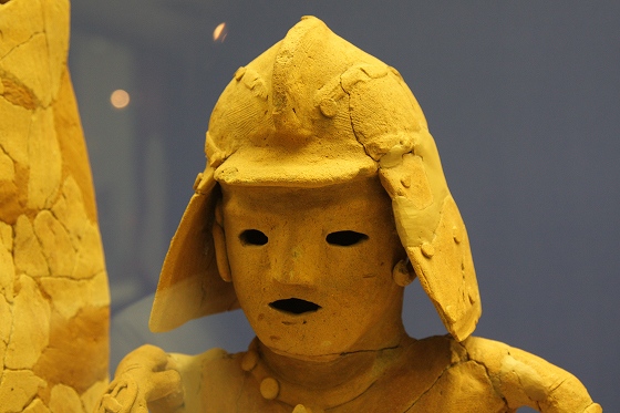 芝山古墳はにわ博物館に展示されていた甲冑姿の戦士の埴輪