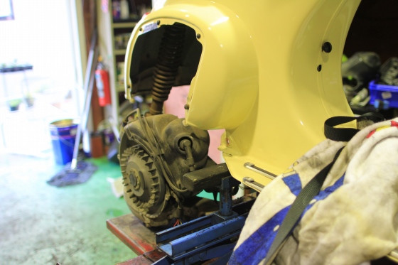 本日降ろしたvespa50sのエンジンの様子