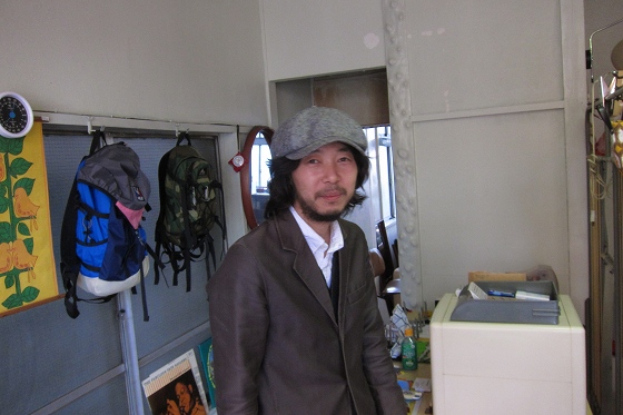 店内入口に飾られたヴィンテージアイテム