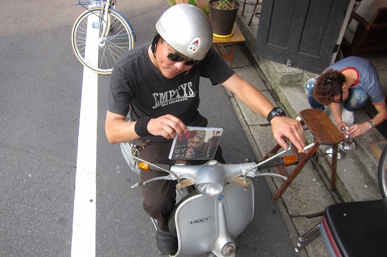 SMASHHEAD兄貴から届いた「ハードロマンチッカー」のDVD。