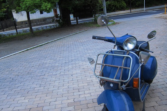 ベスパP125Xの試運転前に整備を終えた様子。