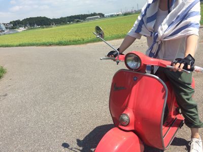 ベスパの練習に励むケーキ屋iちゃんの様子