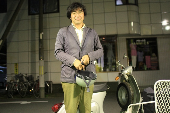 15年間の眠りから復活したVespa50sの納車時の一枚。