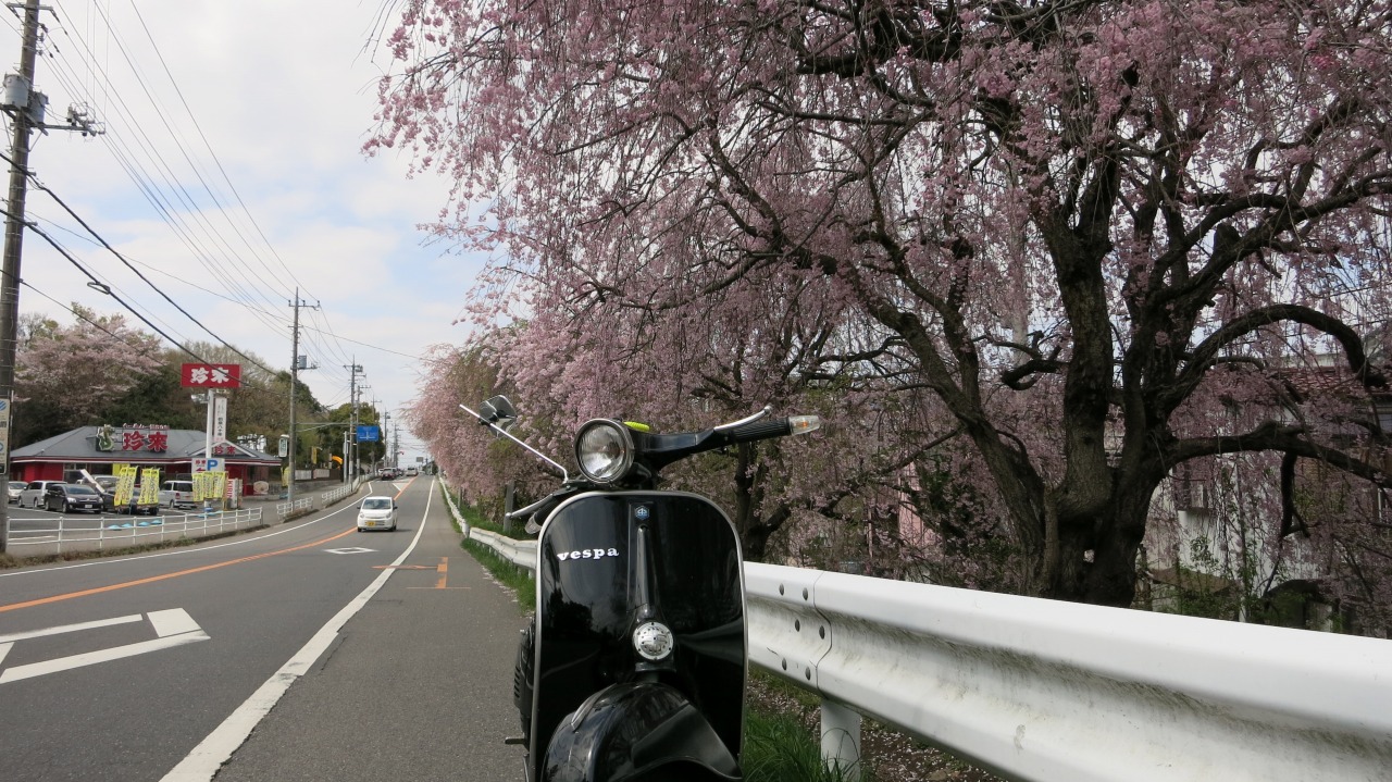 試運転を終えた2台のベスパが並ぶ様子