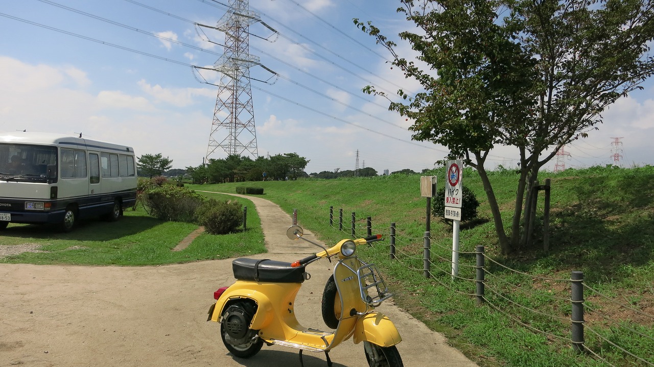 試運転前のvespa100の全景