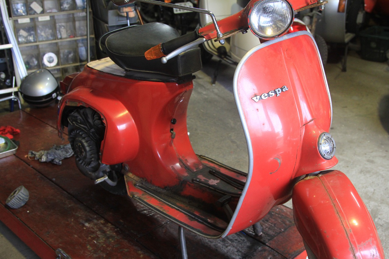 ヤレ感ある雰囲気のvespa50s