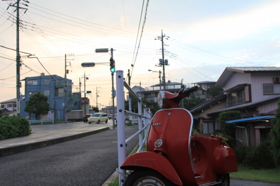 雨が止んで青空が見えてきた空模様