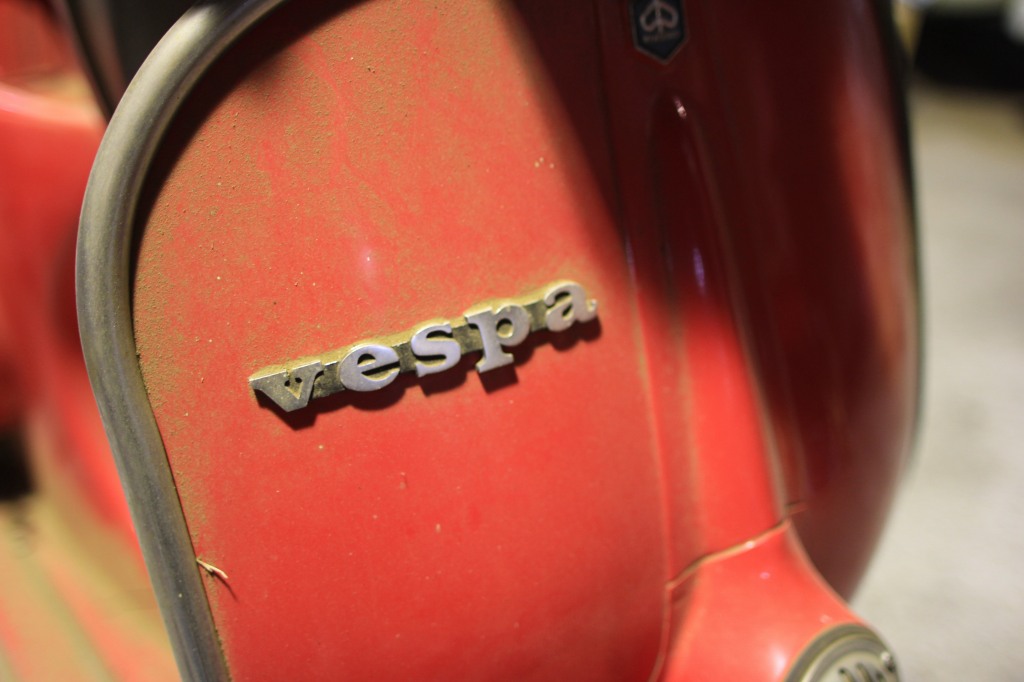 vespa50sのキャブレター整備作業中