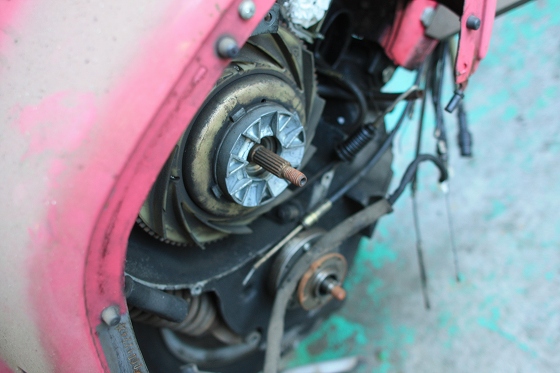 解体対象のベスパ125A