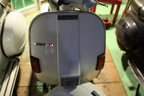 白いP150X。シンプルでクラシックなデザインが印象的な1台。