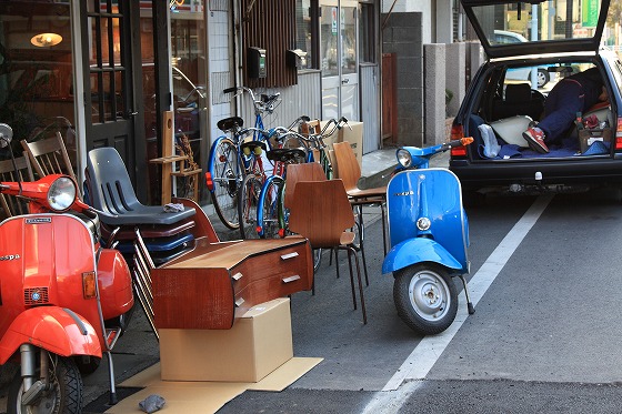整備を終えたチャイナブルーの50s。完成間近。