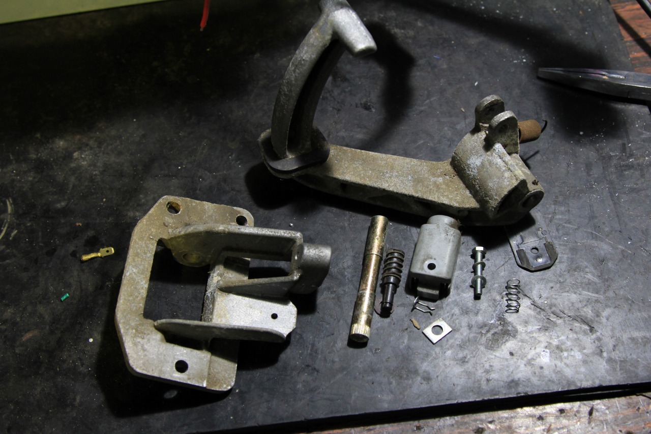 中古車整備の過程写真3