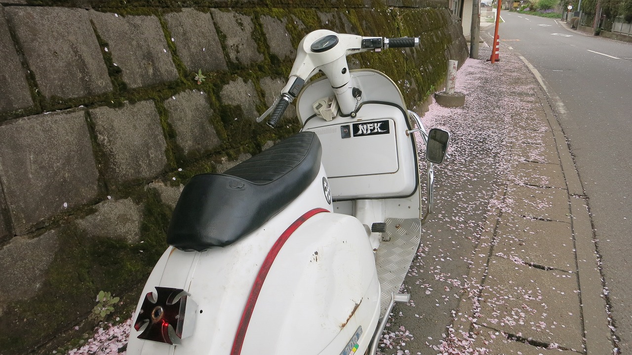 試運転中のPX200Eの走行シーン