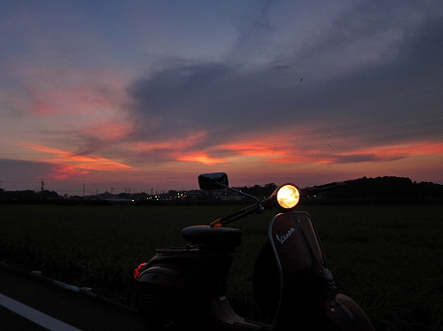 夕暮れ時の試運転中の風景