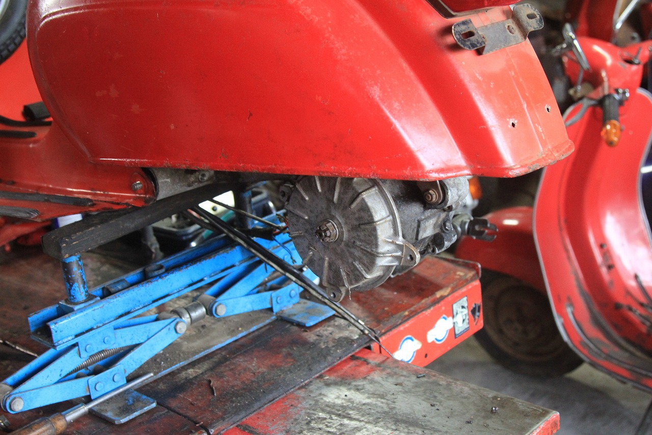 完成した転がしエンジンを車体へ搭載