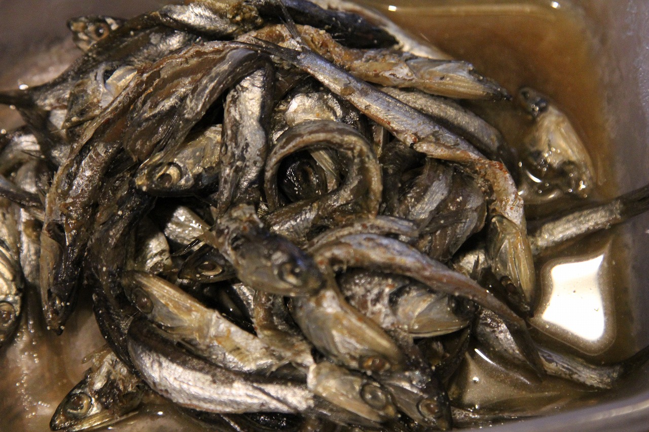 長崎の名物「エタリの塩辛」の瓶詰