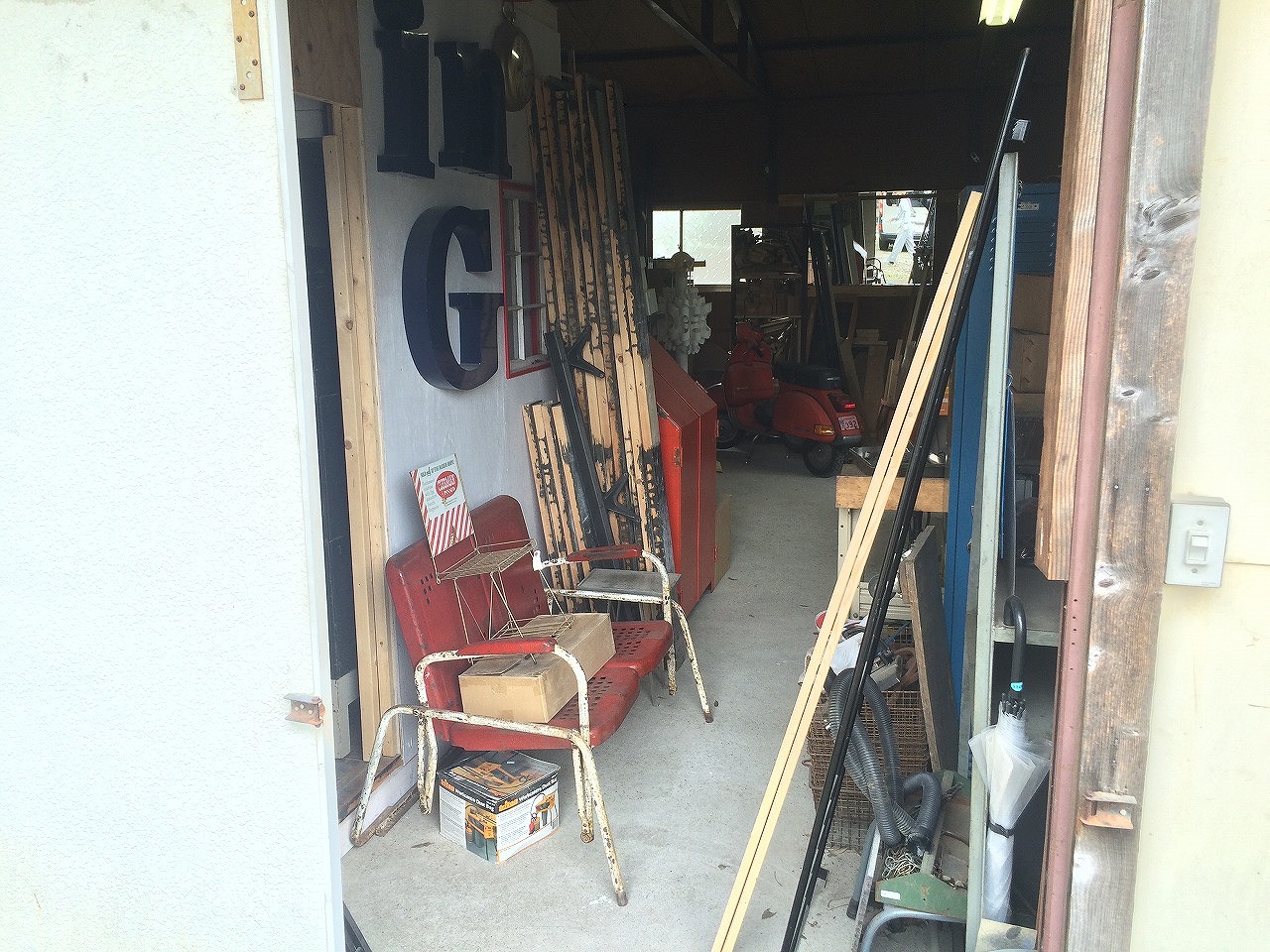 chair-chairさんが店舗移転の準備中の様子