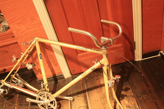 完成形を思い浮かべながら眺める自転車