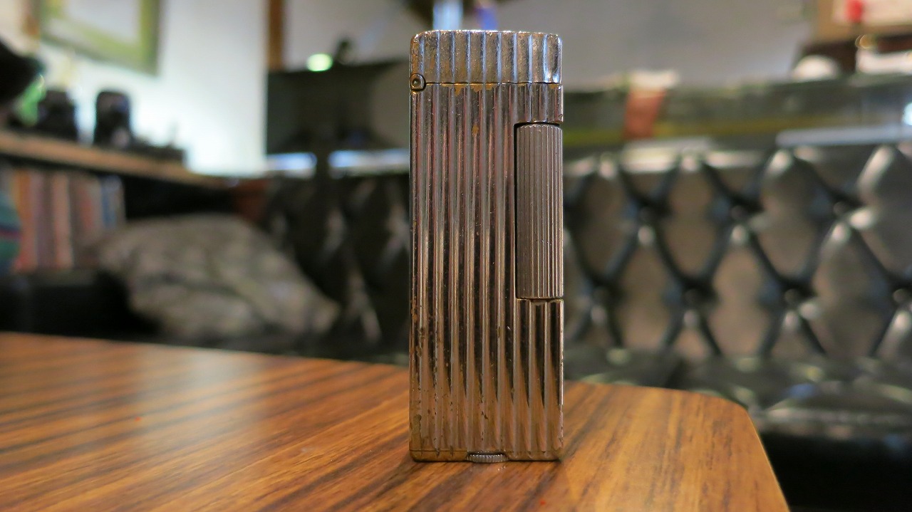 芯の交換が必要なもう一つのダンヒル製オイルライター