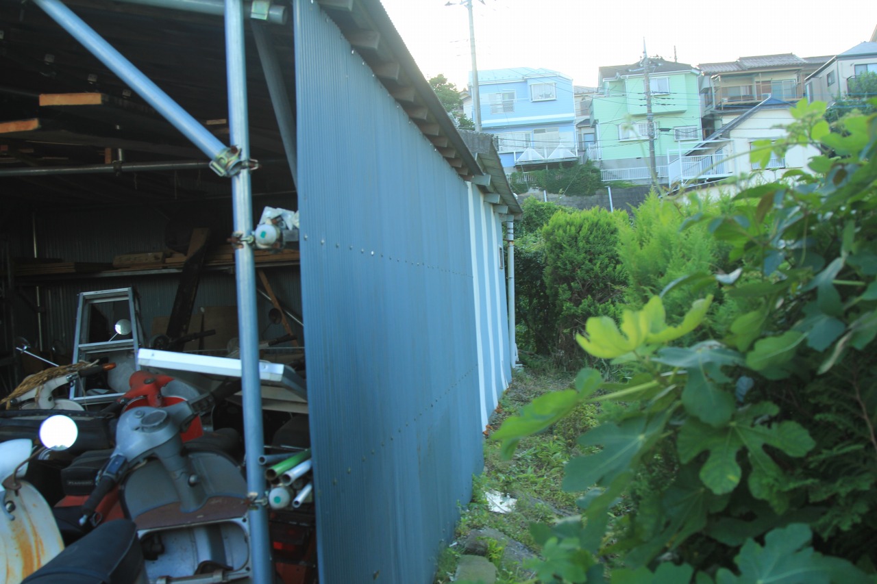 田んぼ側に窓は無い