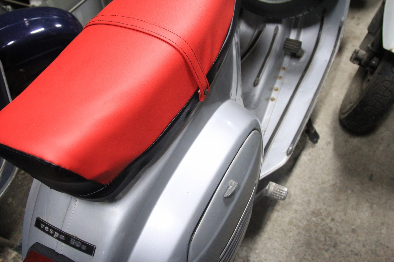 点火系トラブルで調整中のvespa50s