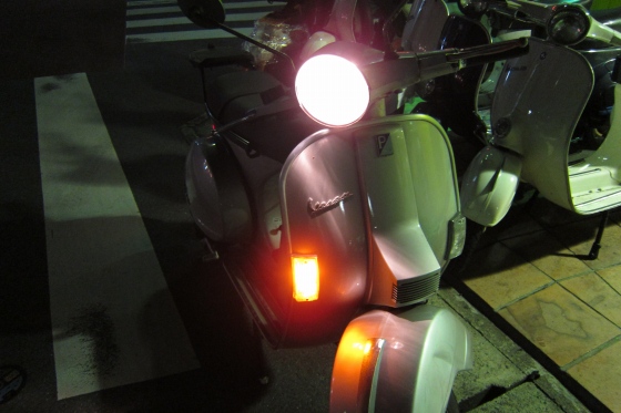 点検入庫した200FL2の前方ビュー