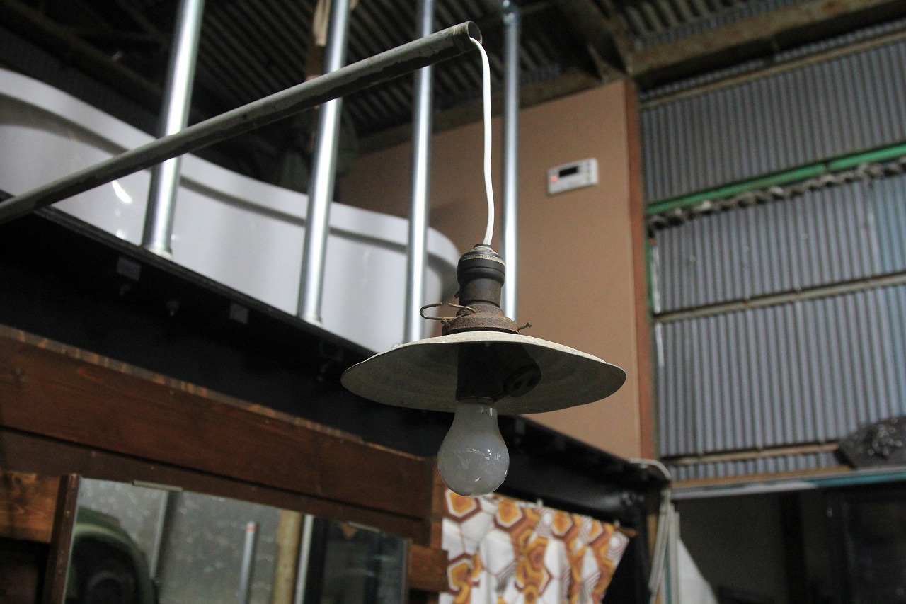 整備を待つベスパ達その1