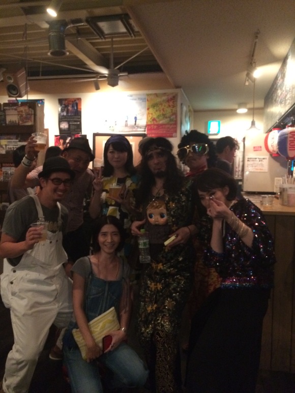 マミー＆ビスコティックのメンバーと記念撮影