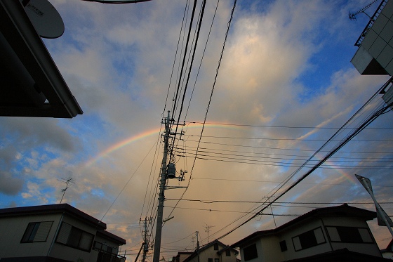 夕方に見られた綺麗な虹