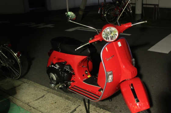 最終チェック中のベスパPX125EURO3
