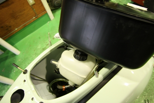 PX200FL2のボディ内部に溜まったオイル漏れの点検写真