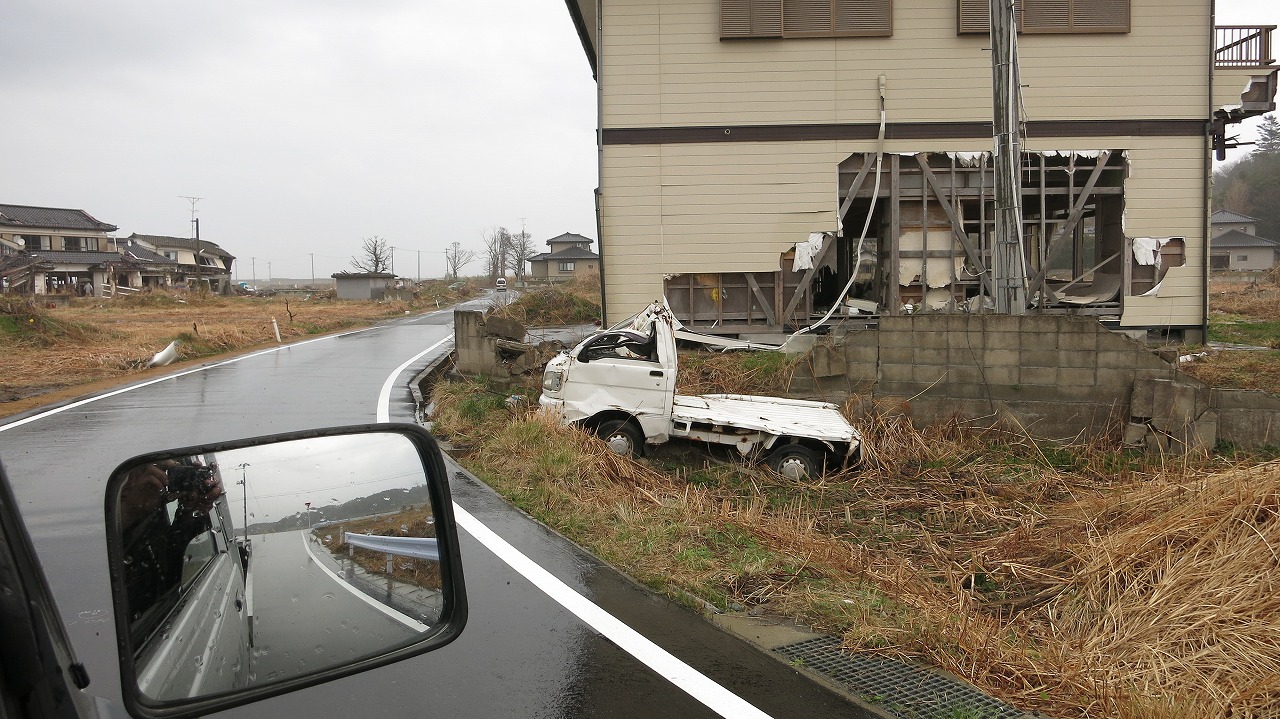 津波被害の跡が残る住宅地