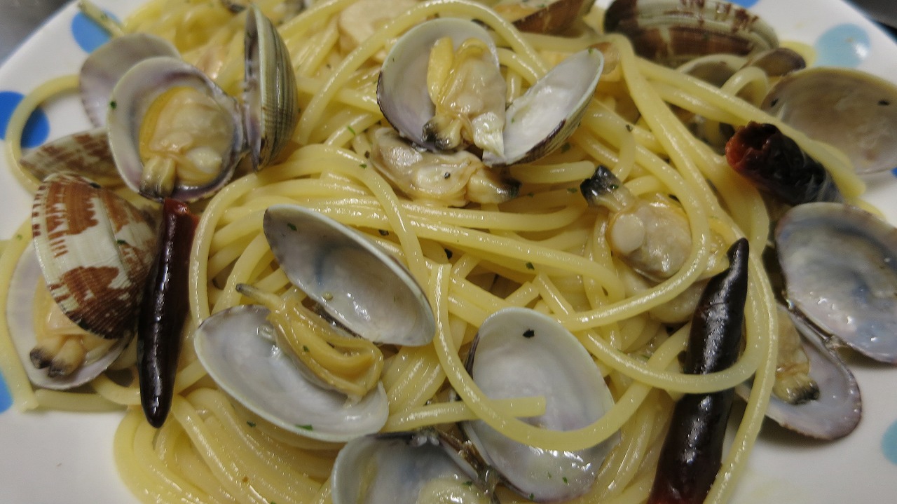 アサリとパスタを絡めた絶品ボンゴレビアンコ